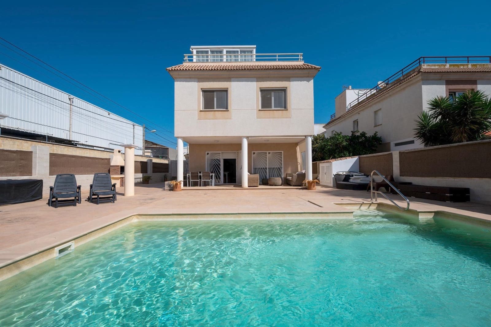4 quarto Moradia para venda em Nuestra Senora de Jesus com piscina garagem - 1 300 000 € (Ref: 10043063)