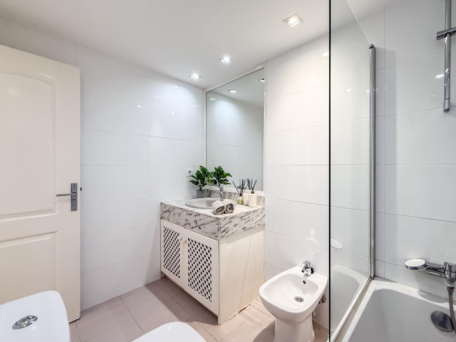 2 slaapkamer Appartement te huur in Ibiza dorp met zwembad - € 1.500 (Ref: 10098456)