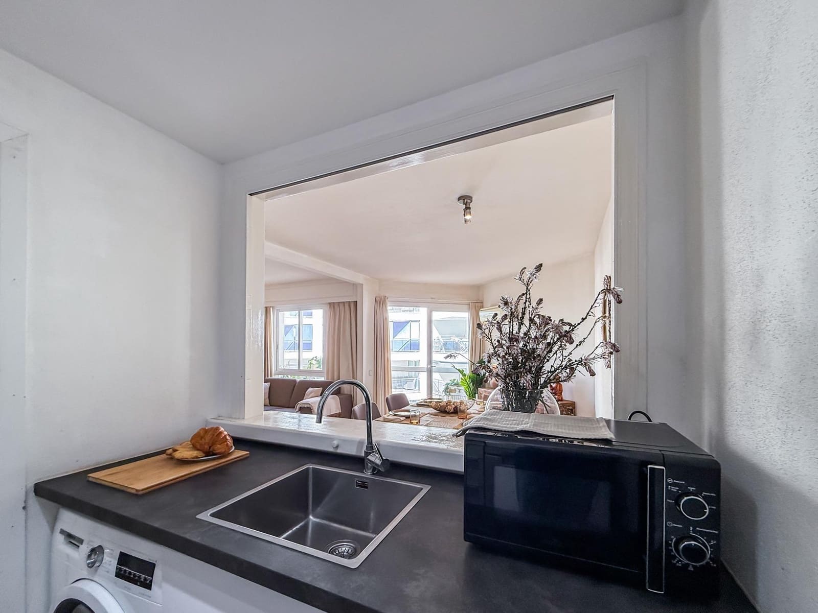 2 slaapkamer Appartement te huur in Ibiza dorp met zwembad - € 1.500 (Ref: 10098456)