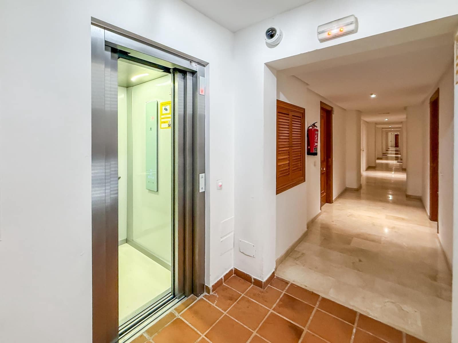 2 slaapkamer Appartement te huur in Ibiza dorp met zwembad - € 1.500 (Ref: 10098456)