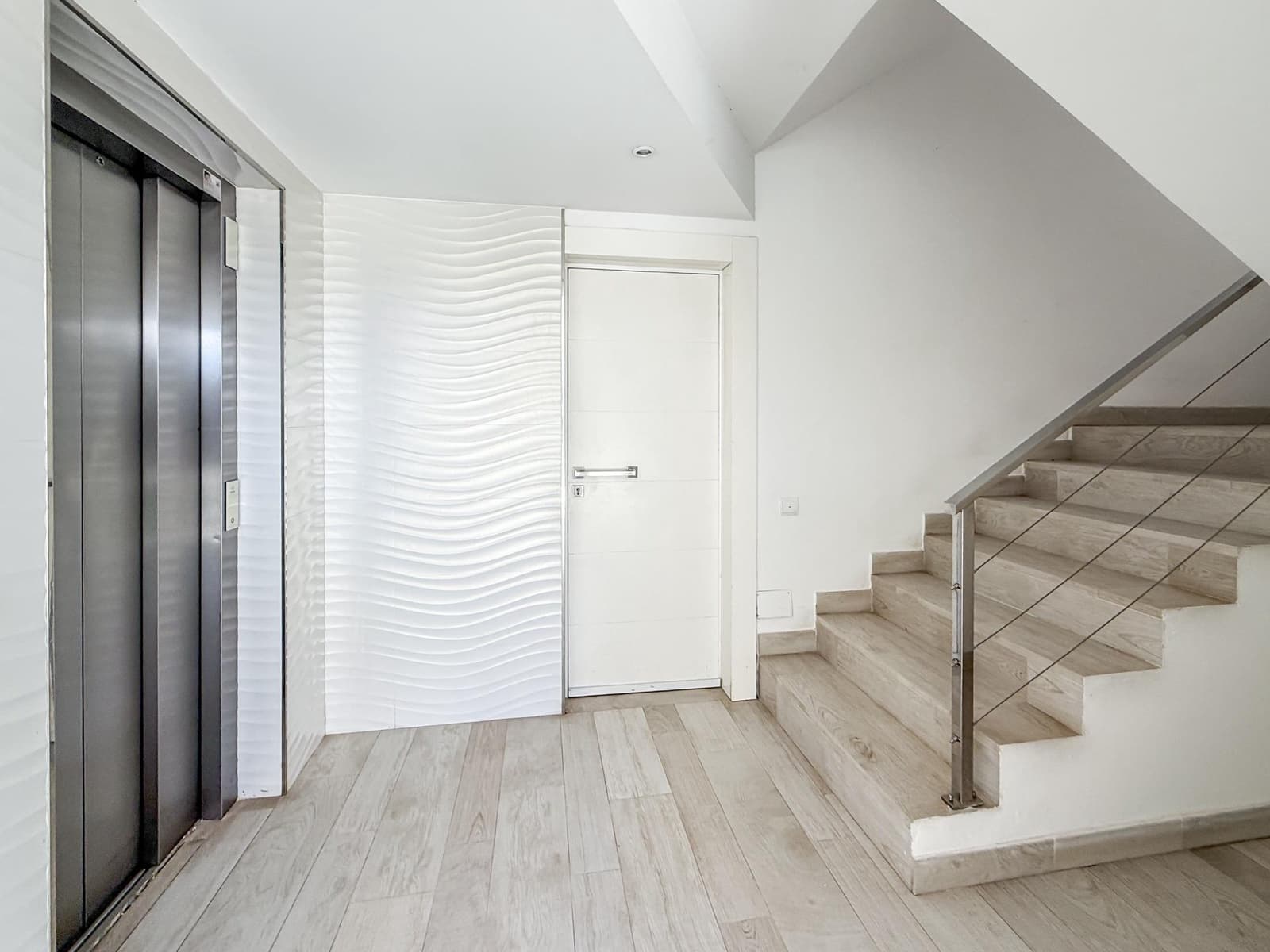 2 slaapkamer Appartement te huur in Ibiza dorp met zwembad - € 1.500 (Ref: 10098456)