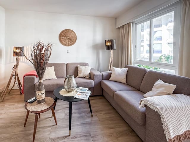 2 slaapkamer Appartement te huur in Ibiza dorp met zwembad - € 1.500 (Ref: 10098456)