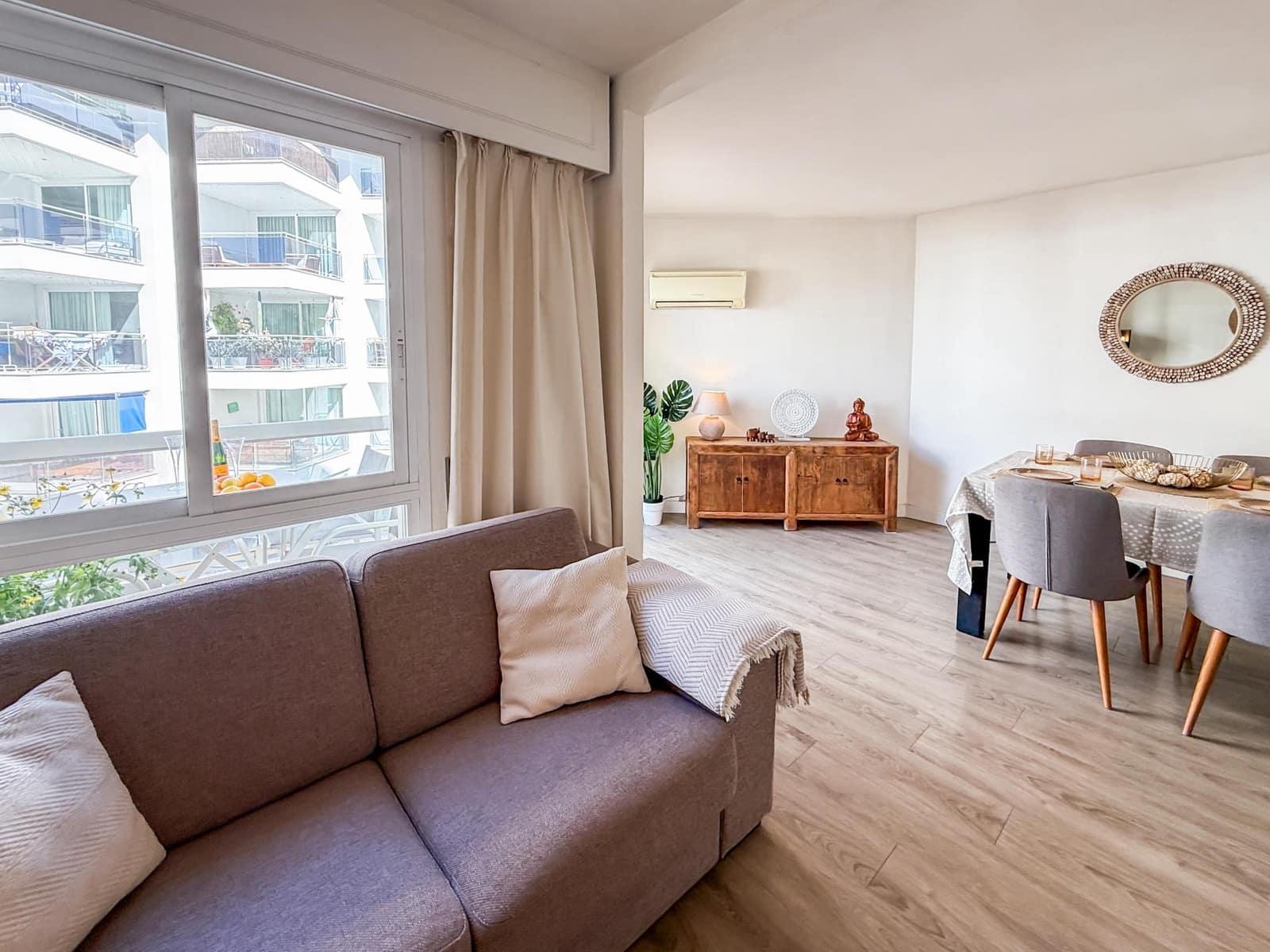 2 slaapkamer Appartement te huur in Ibiza dorp met zwembad - € 1.500 (Ref: 10098456)