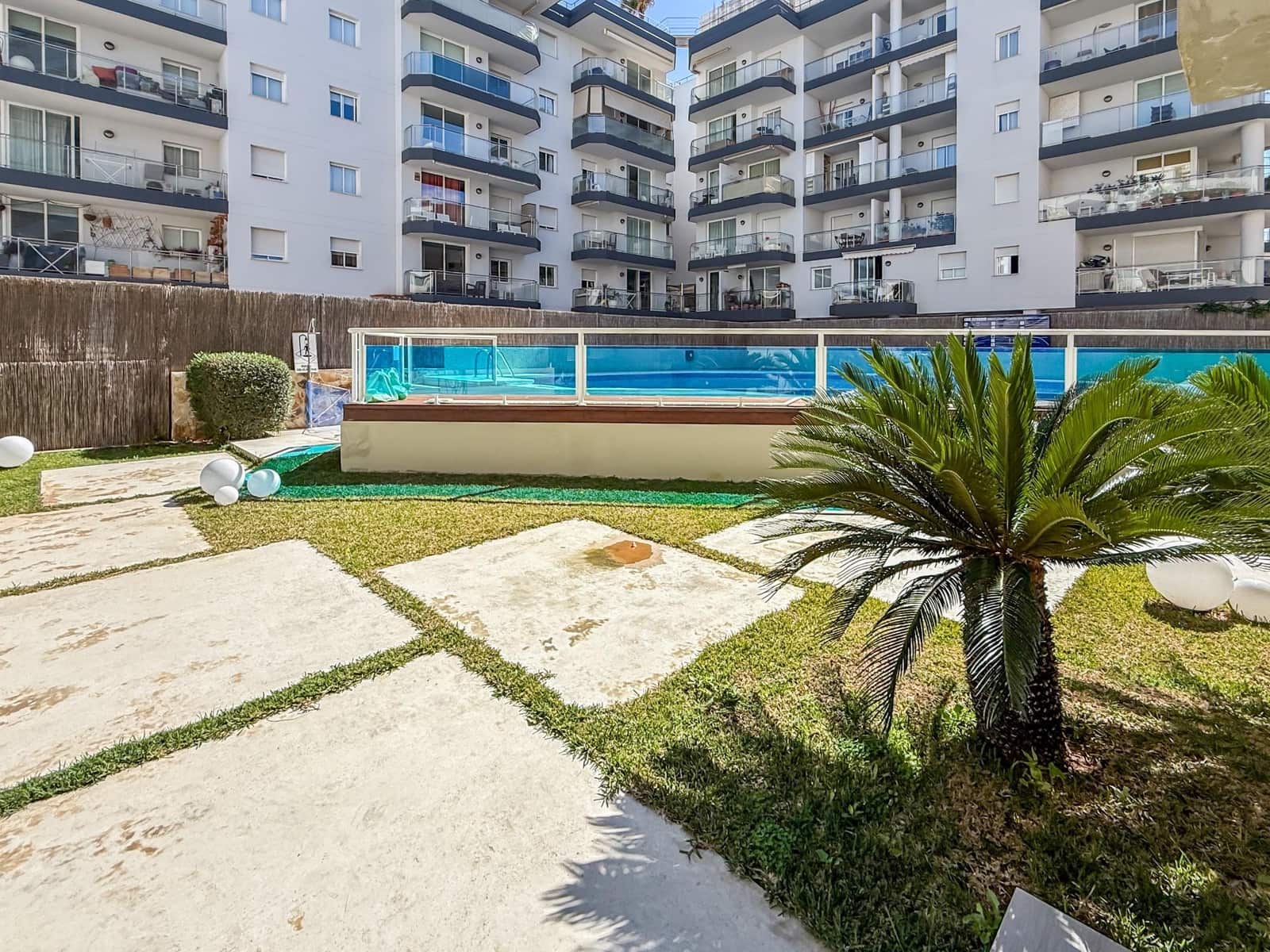 2 slaapkamer Appartement te huur in Ibiza dorp met zwembad - € 1.500 (Ref: 10098456)