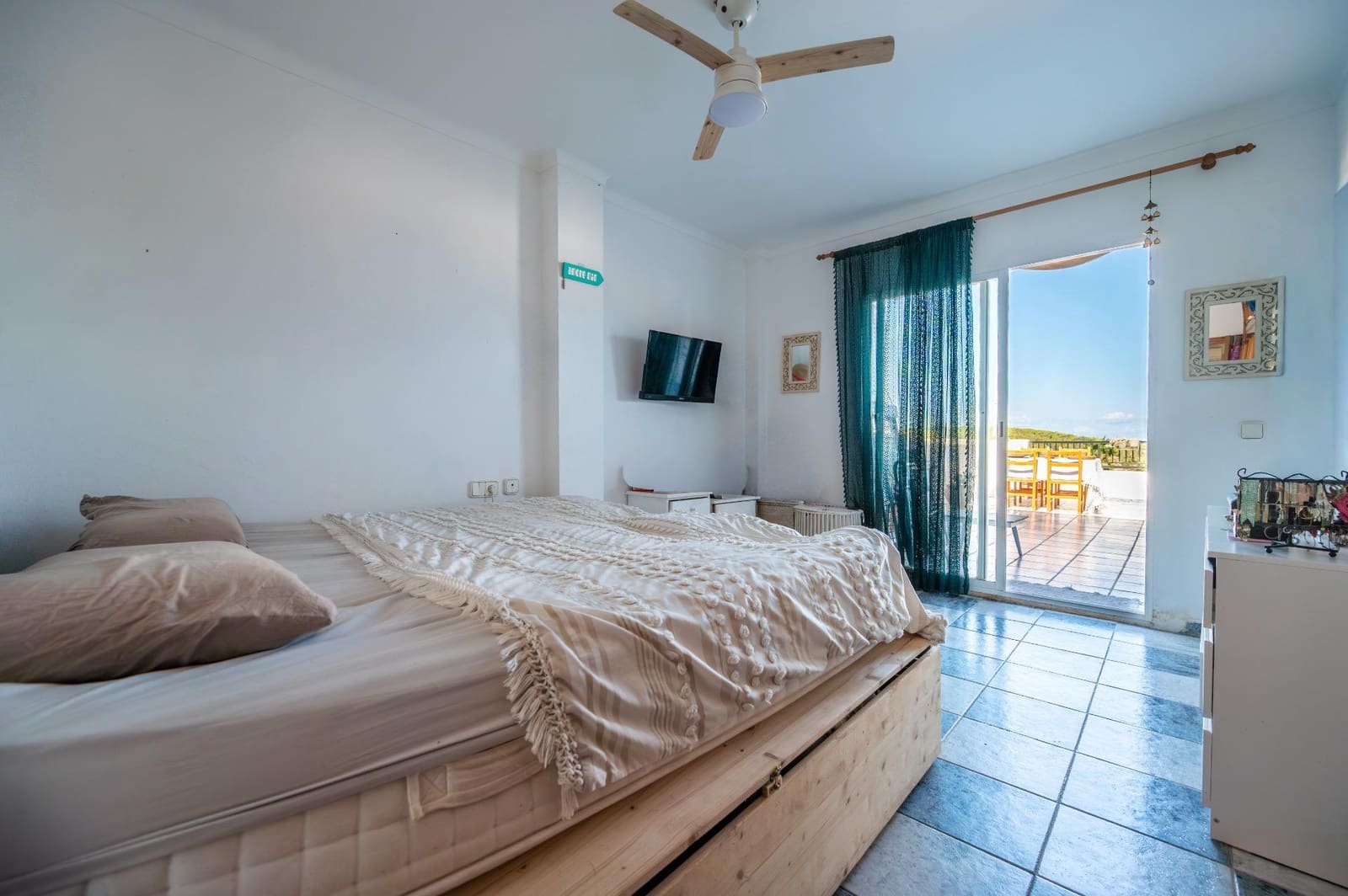1 bedroom Apartment for sale in Sant Joan de Labritja with pool - € 369,000 (Ref: 10109738)
