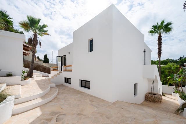 5 soveværelse Villa til salg i Cala Llonga, Santa Eulalia / Santa Eularia med swimmingpool garage - € 2.495.000 (Ref: 10155315)