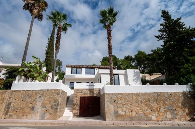5 soveværelse Villa til salg i Cala Llonga, Santa Eulalia / Santa Eularia med swimmingpool garage - € 2.495.000 (Ref: 10155315)