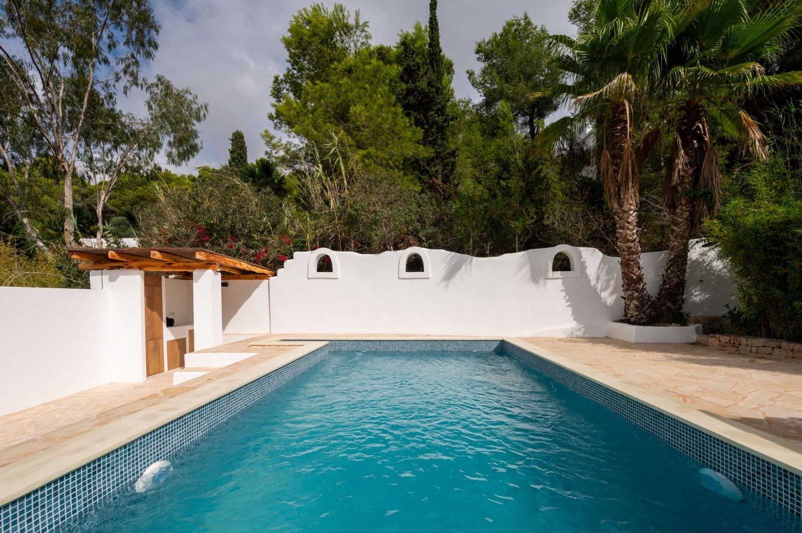 5 soveværelse Villa til salg i Cala Llonga med swimmingpool garage - € 2.495.000 (Ref: 10155315)