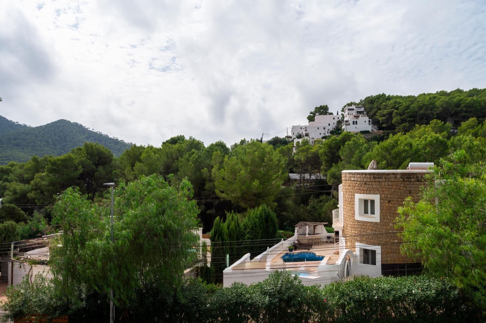 5 soveværelse Villa til salg i Cala Llonga med swimmingpool garage - € 2.495.000 (Ref: 10155315)