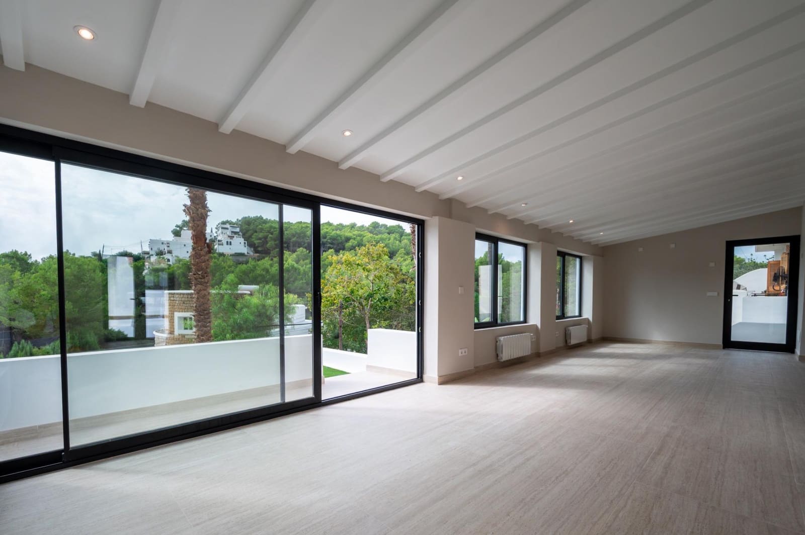 5 bedroom Villa for sale in Cala Llonga with pool garage - € 2,495,000 (Ref: 10155315)