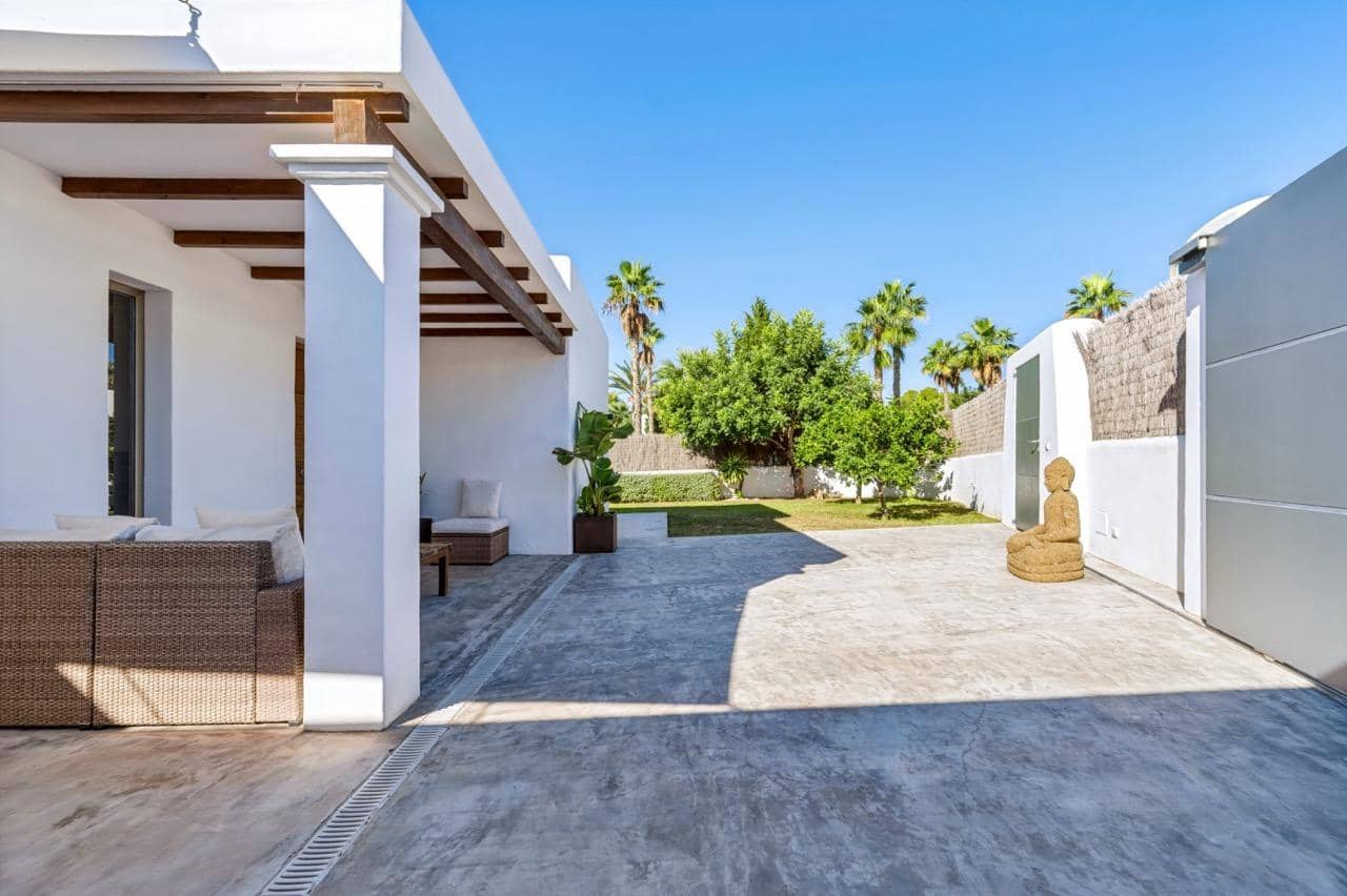 4 quarto Moradia para venda em Cala Llenya com garagem - 1 595 000 € (Ref: 10180665)