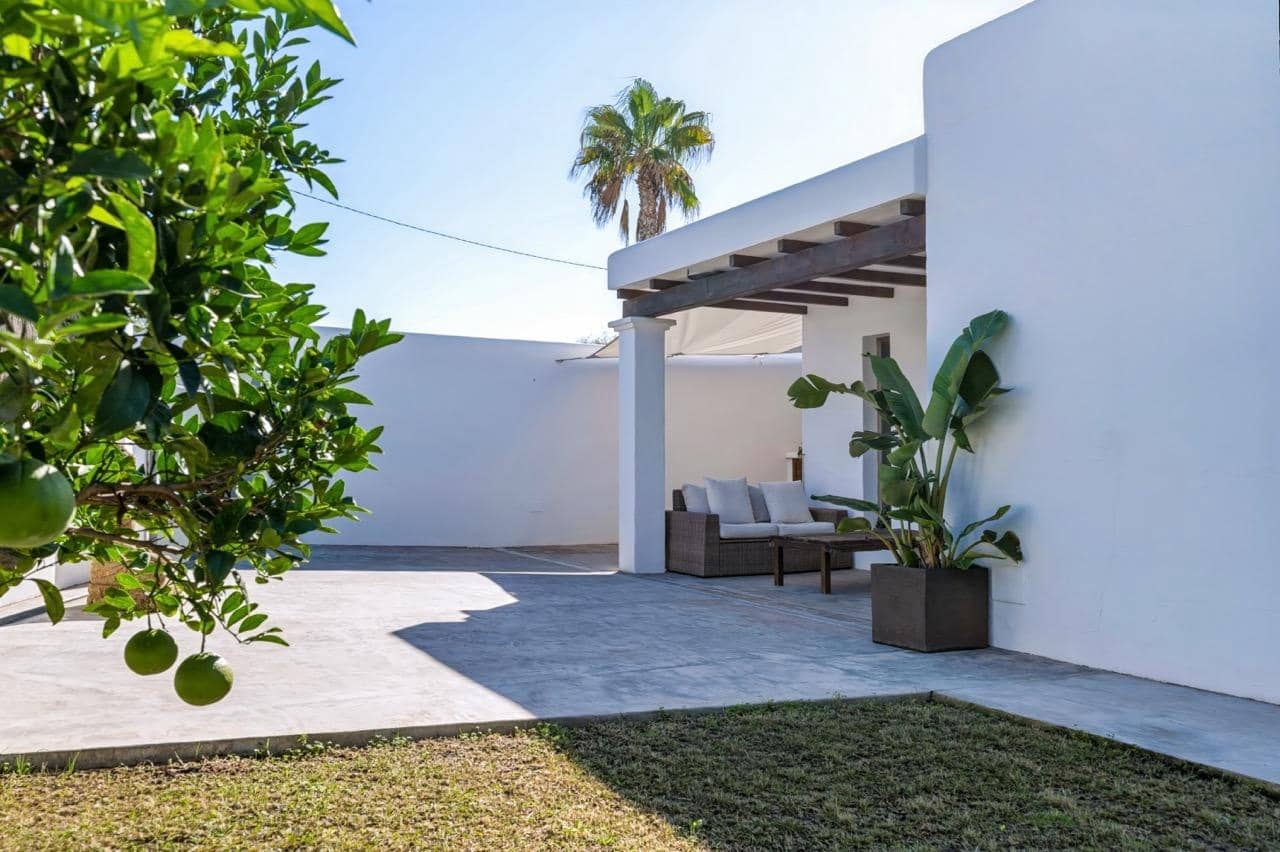 4 quarto Moradia para venda em Cala Llenya com garagem - 1 595 000 € (Ref: 10180665)