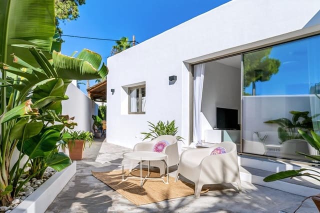 4 Zimmer Villa zu verkaufen in Cala Llenya, Santa Eulalia / Santa Eularia mit Garage - 1.595.000 € (Ref: 10180665)