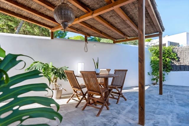 4 Zimmer Villa zu verkaufen in Cala Llenya, Santa Eulalia / Santa Eularia mit Garage - 1.595.000 € (Ref: 10180665)