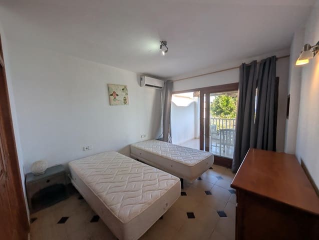 3 quarto Penthouse para arrendar em Santa Eulalia / Santa Eularia - 1 800 € (Ref: 10184994)
