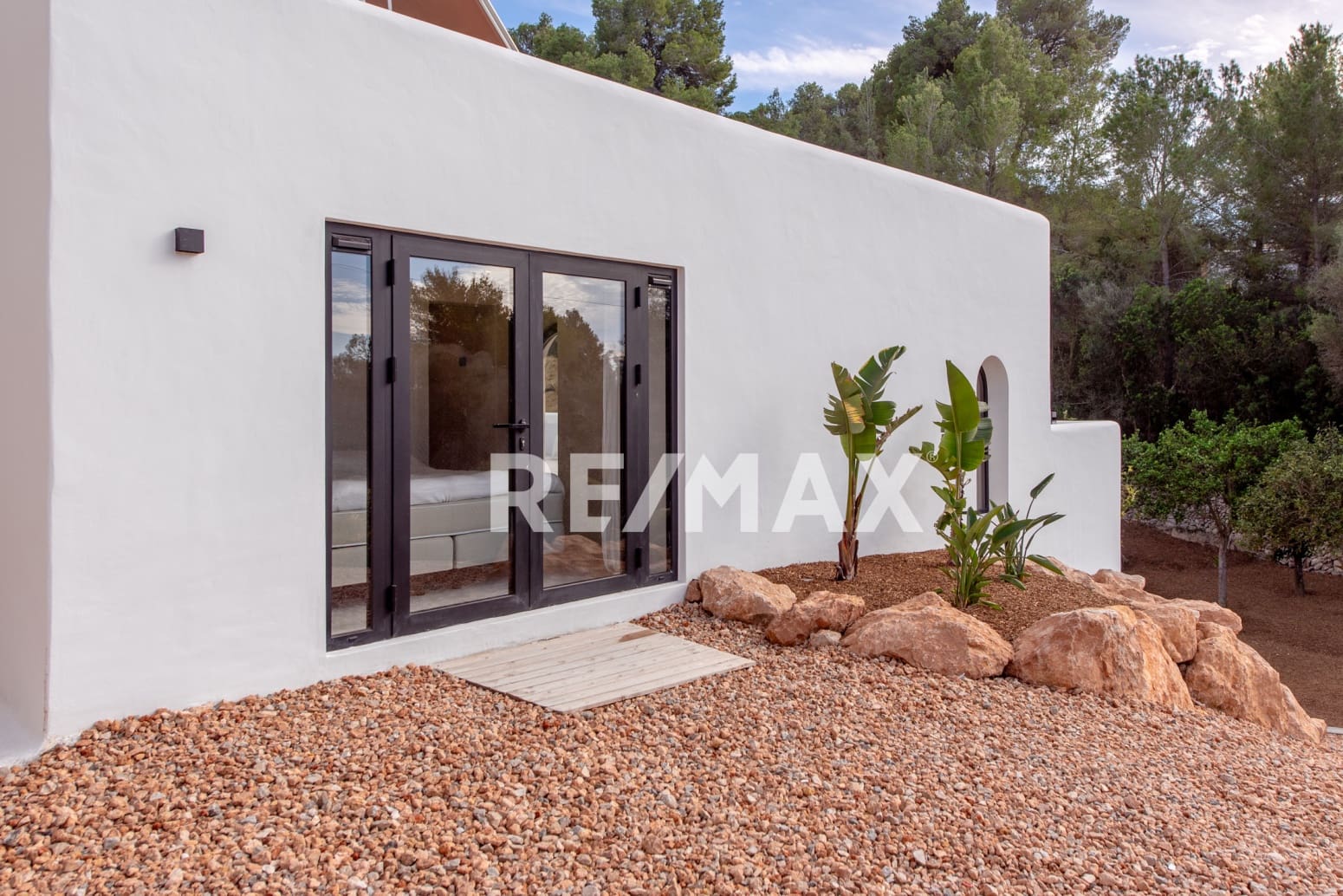 4 bedroom Villa for sale in Santa Eulalia / Santa Eularia - € 2,495,000 (Ref: 9170446)