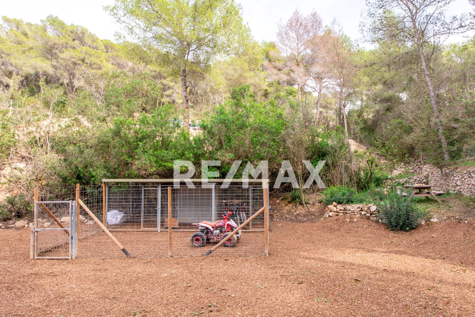 4 bedroom Villa for sale in Santa Eulalia / Santa Eularia - € 2,495,000 (Ref: 9170446)