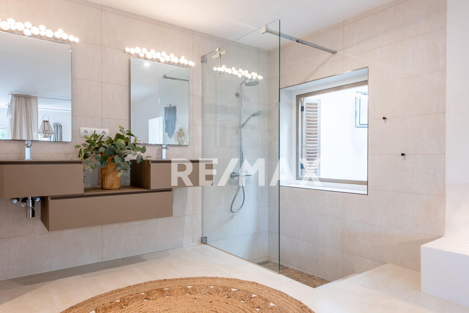 5 soveværelse Villa til salg i Can Furnet med swimmingpool garage - € 3.650.000 (Ref: 9170448)