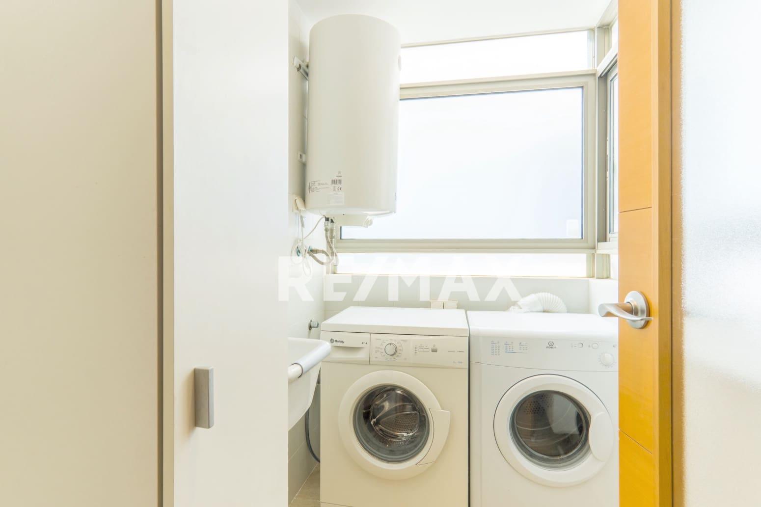 2 bedroom Flat for sale in Santa Eulalia / Santa Eularia with pool garage - € 795,000 (Ref: 9170449)