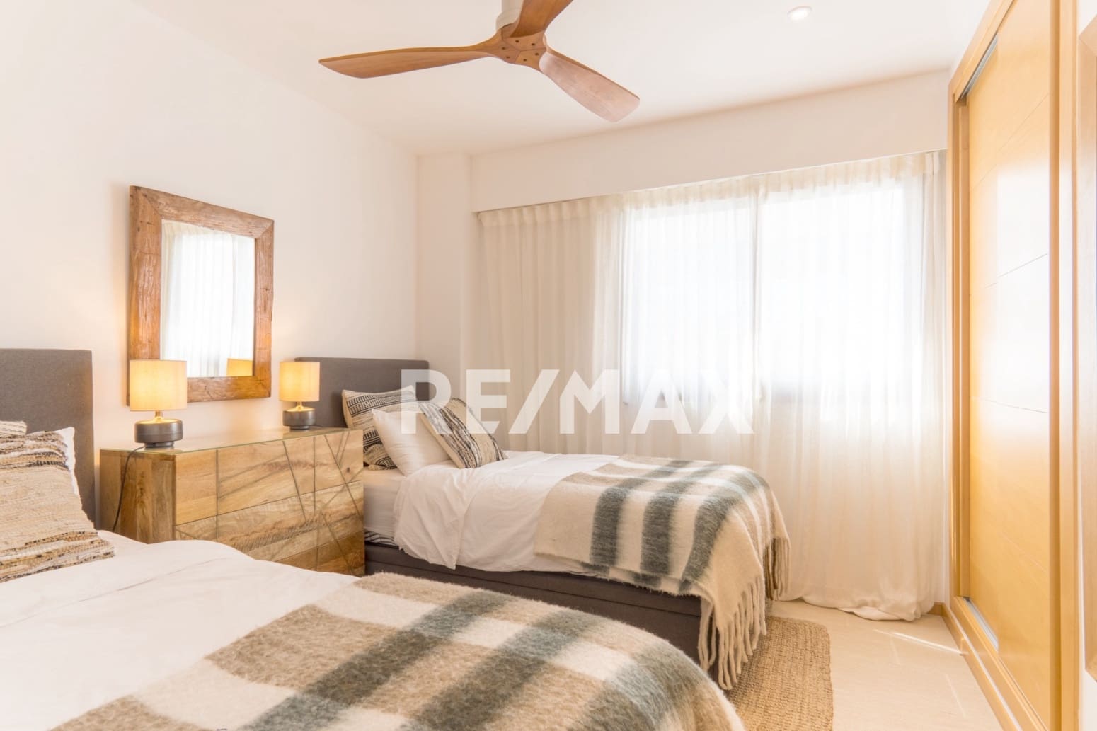 2 bedroom Flat for sale in Santa Eulalia / Santa Eularia with pool garage - € 795,000 (Ref: 9170449)