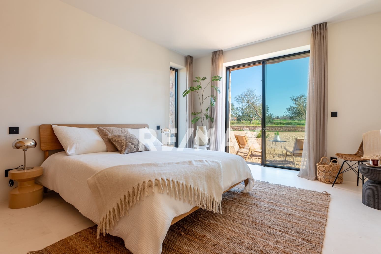 3 soveværelse Villa til salg i Sant Rafael de Sa Creu med swimmingpool - € 3.295.000 (Ref: 9170452)