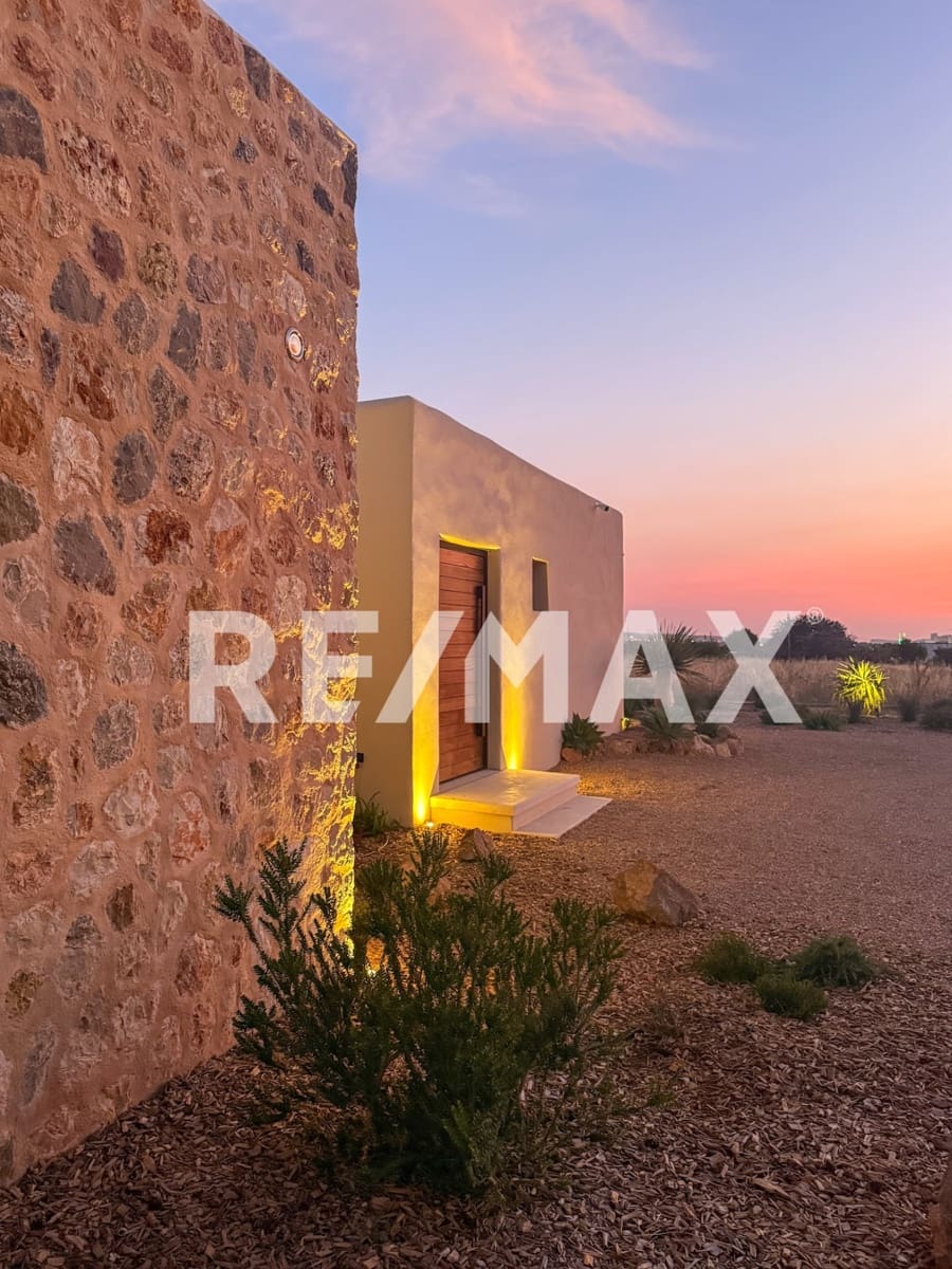 3 soveværelse Villa til salg i Sant Rafael de Sa Creu med swimmingpool - € 3.295.000 (Ref: 9170452)