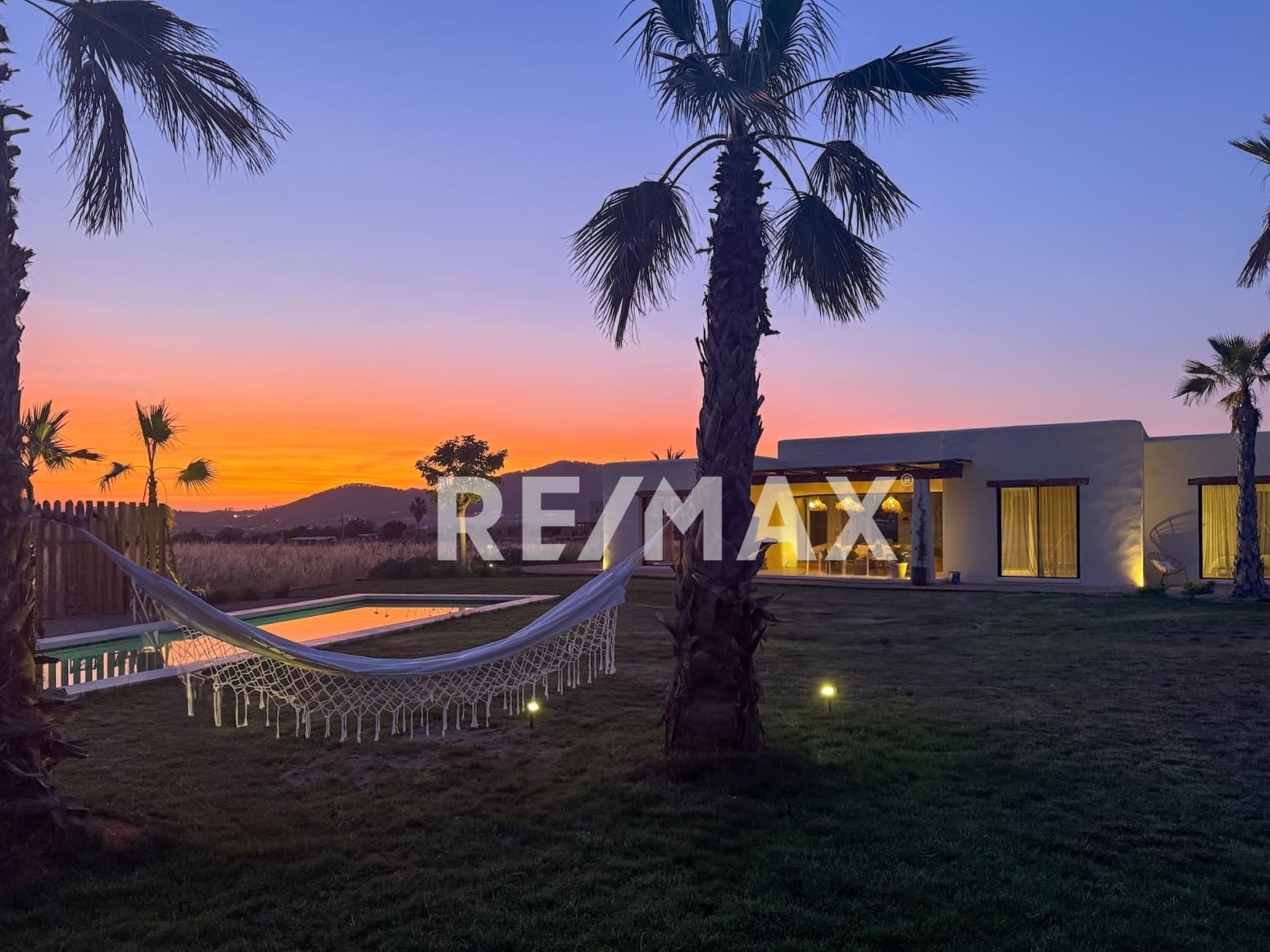 3 soveværelse Villa til salg i Sant Rafael de Sa Creu med swimmingpool - € 3.295.000 (Ref: 9170452)