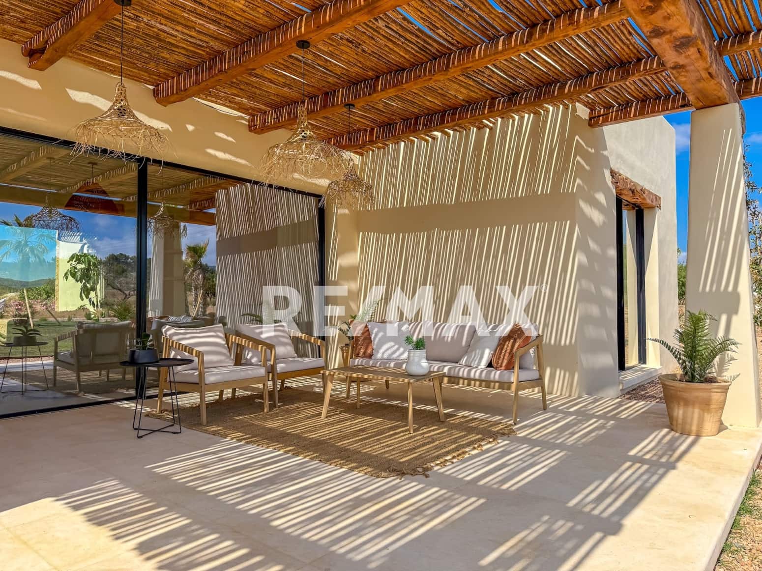 3 soveværelse Villa til salg i Sant Rafael de Sa Creu med swimmingpool - € 3.295.000 (Ref: 9170452)