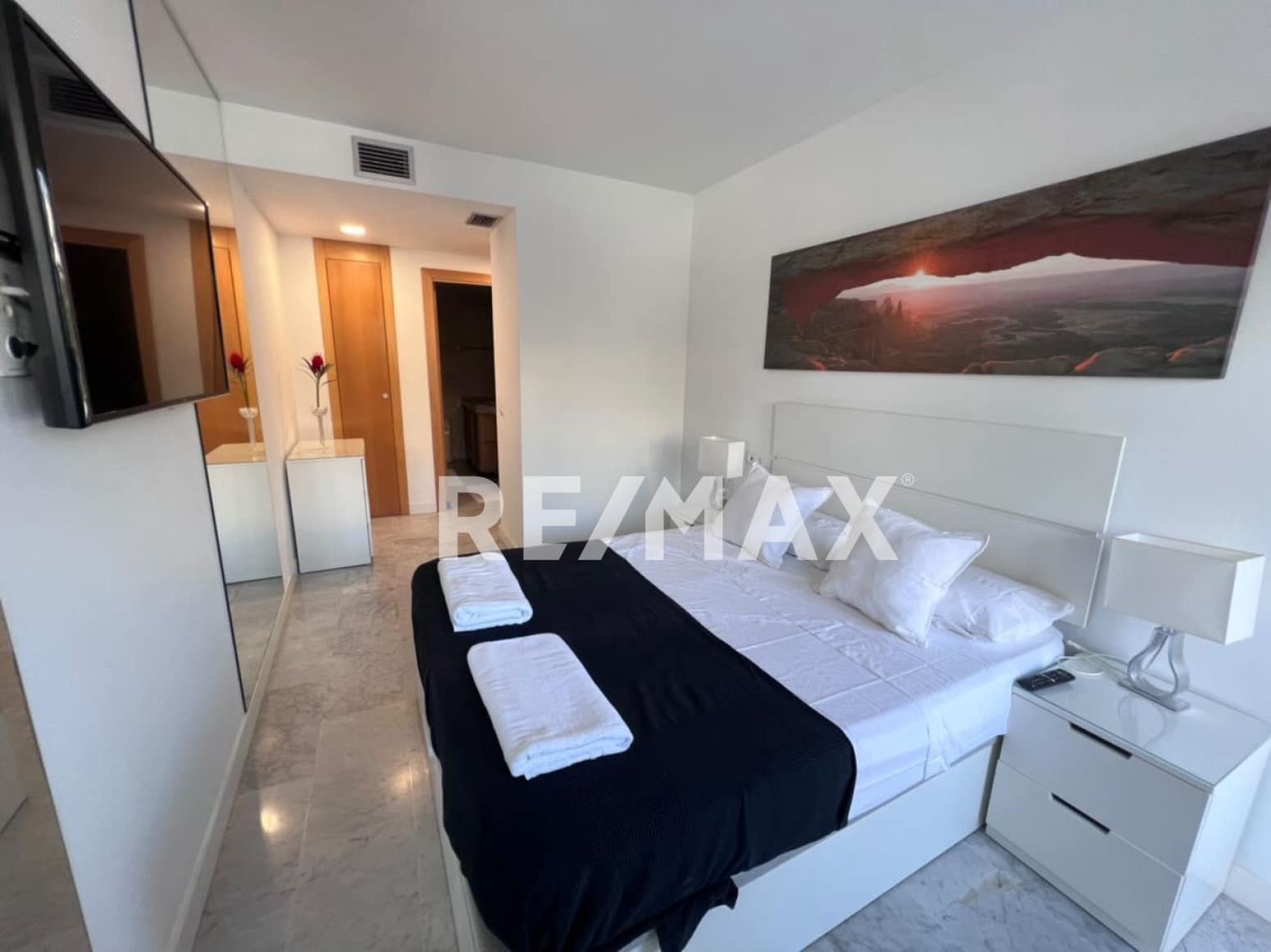 2 soveværelse Lejlighed til salg i Ibiza by med swimmingpool garage - € 1.500.000 (Ref: 9170459)