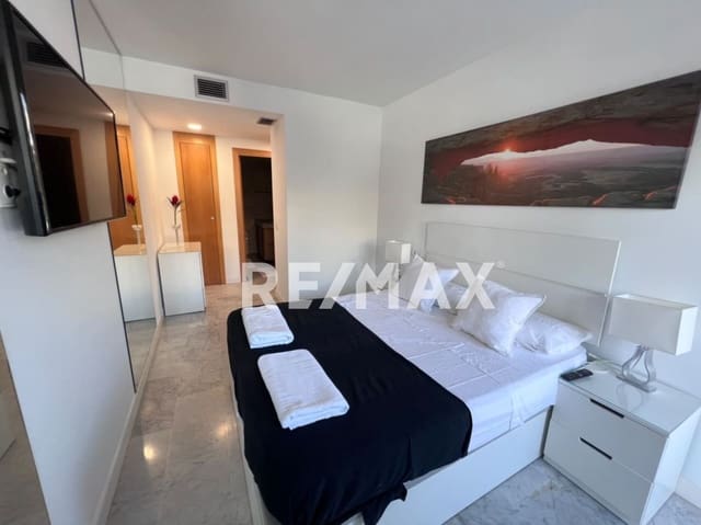 2 soveværelse Lejlighed til salg i Ibiza by med swimmingpool garage - € 1.500.000 (Ref: 9170459)