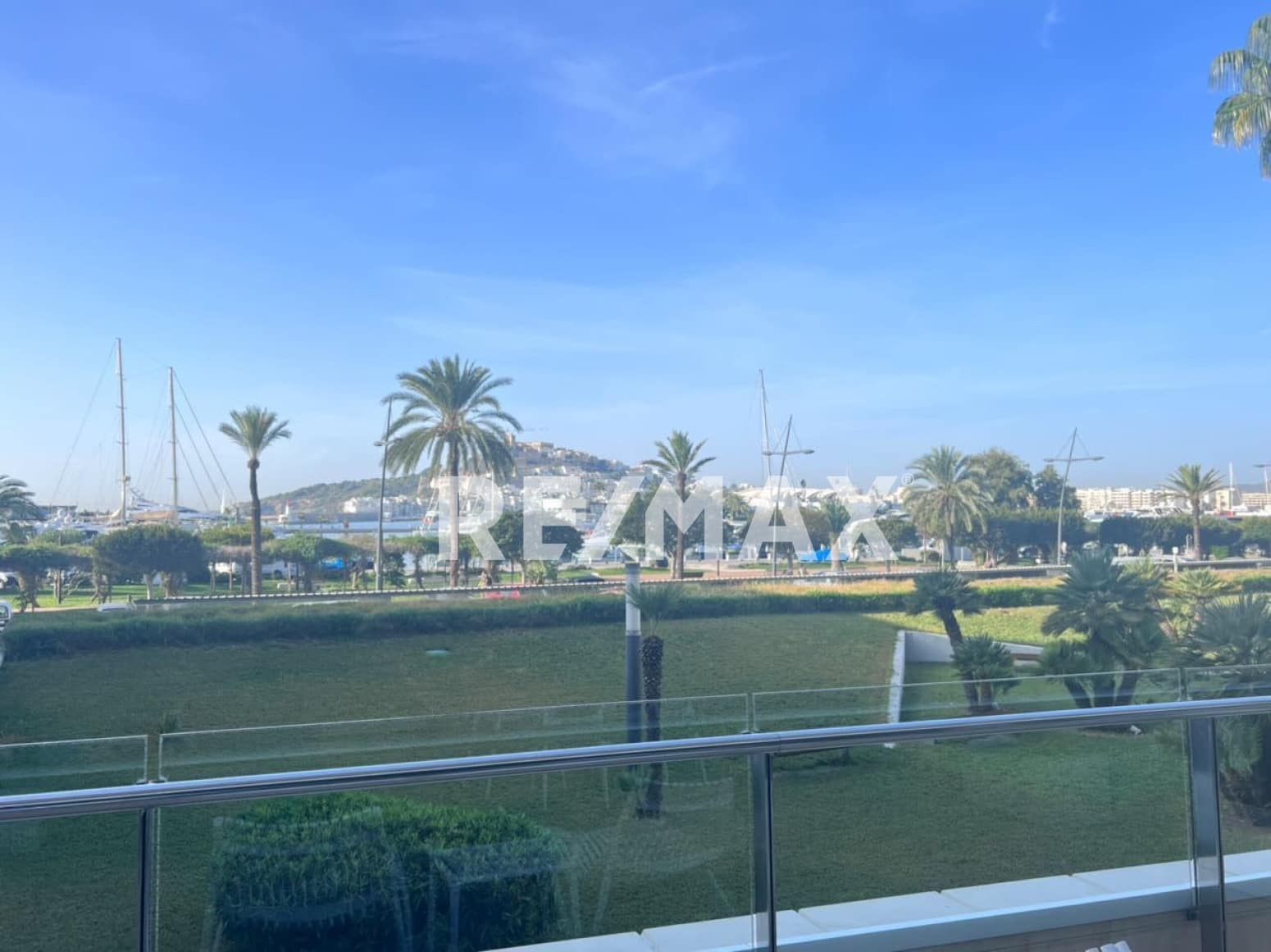 2 soveværelse Lejlighed til salg i Ibiza by med swimmingpool garage - € 1.500.000 (Ref: 9170459)