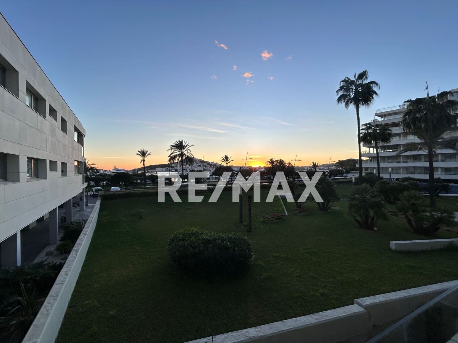 2 soveværelse Lejlighed til salg i Ibiza by med swimmingpool garage - € 1.500.000 (Ref: 9170459)