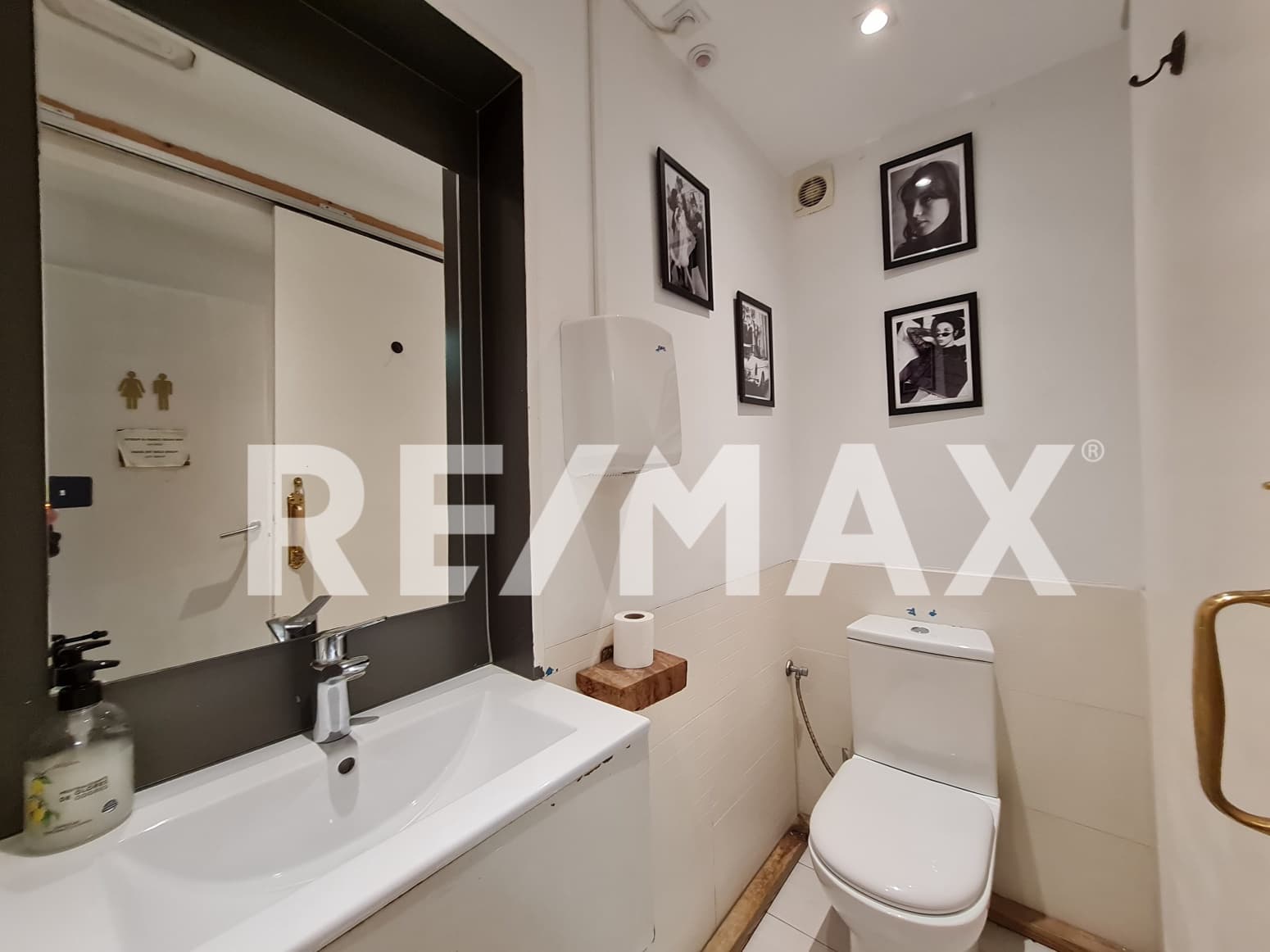 Komercyjne do wynajęcia w Santa Eulalia / Santa Eularia - 2 500 € (Ref: 9170462)