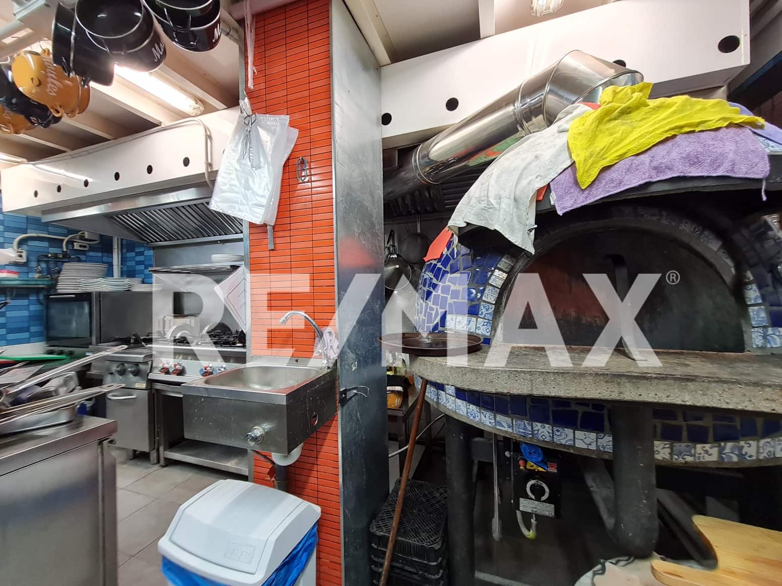 Komercyjne do wynajęcia w Santa Eulalia / Santa Eularia - 2 500 € (Ref: 9170462)