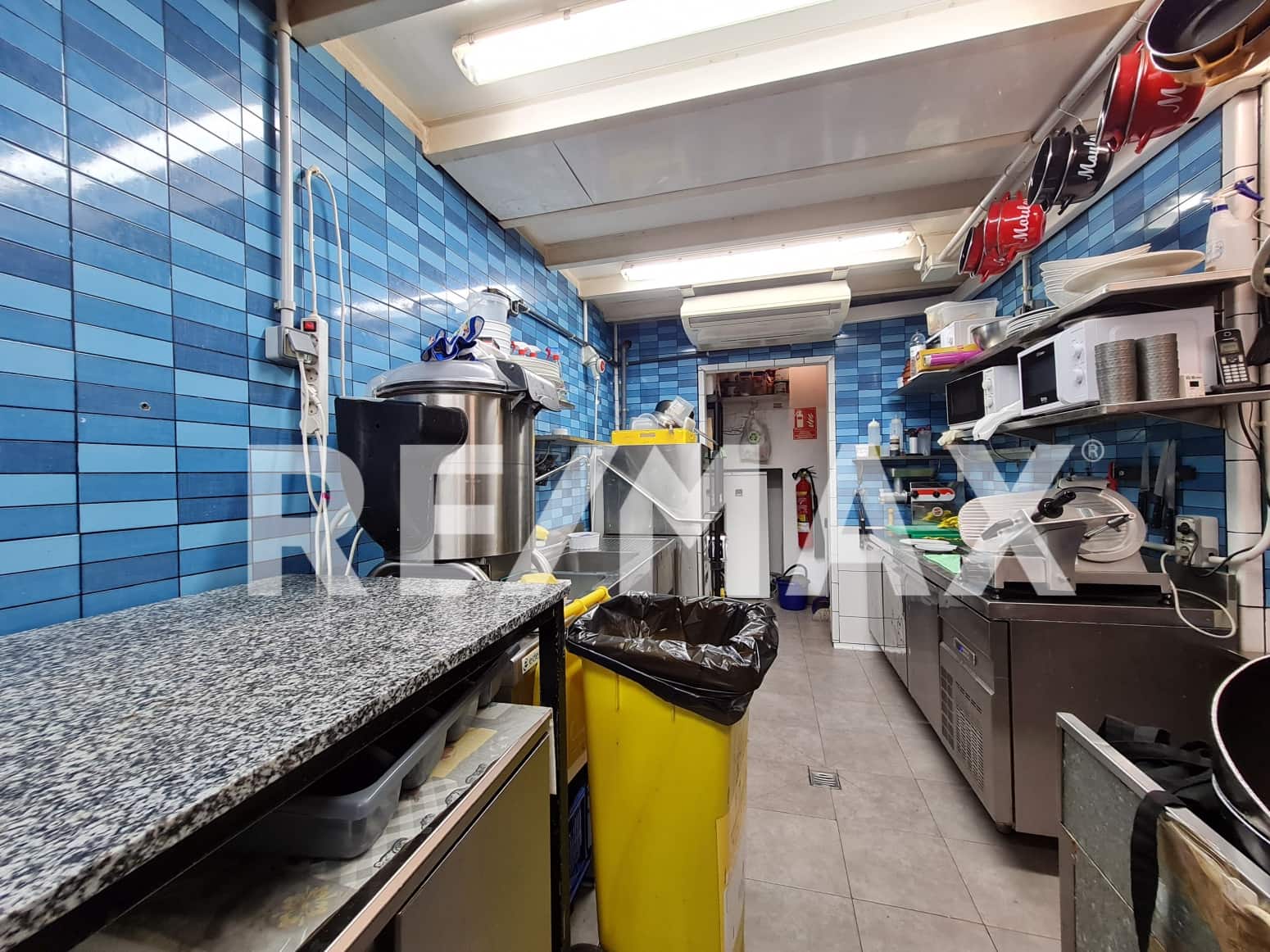 Komercyjne do wynajęcia w Santa Eulalia / Santa Eularia - 2 500 € (Ref: 9170462)