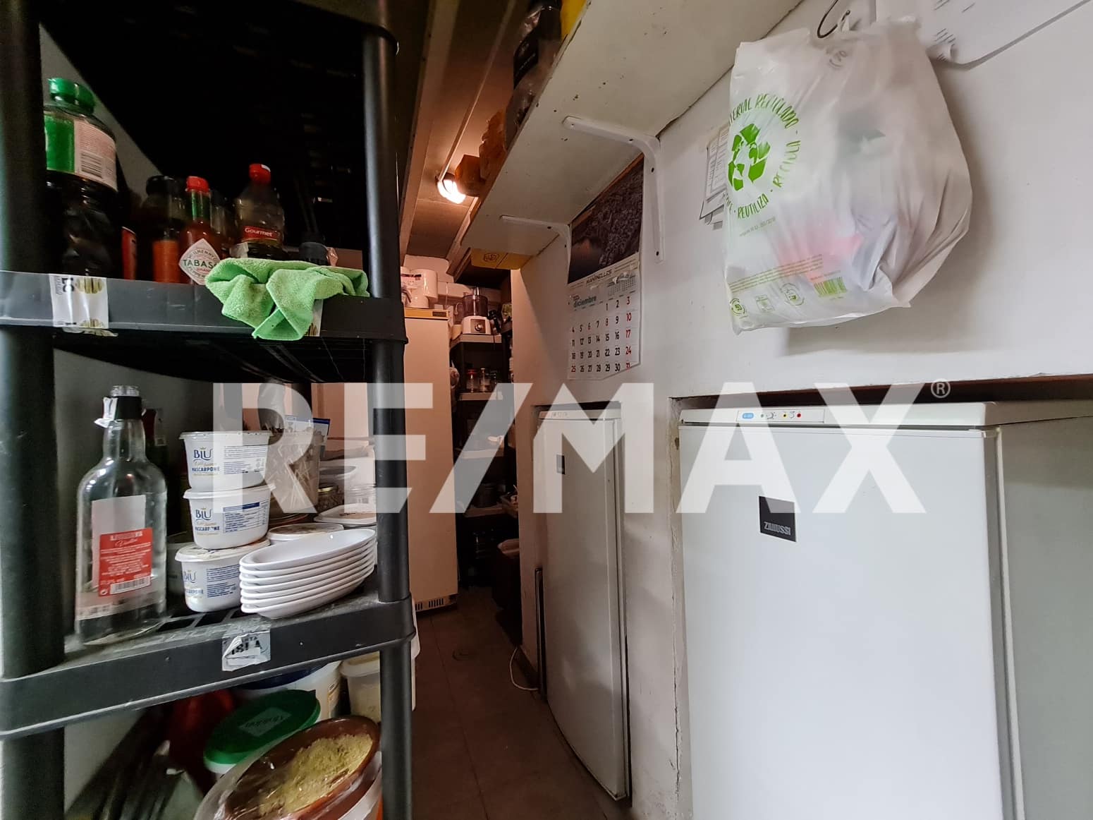 Komercyjne do wynajęcia w Santa Eulalia / Santa Eularia - 2 500 € (Ref: 9170462)