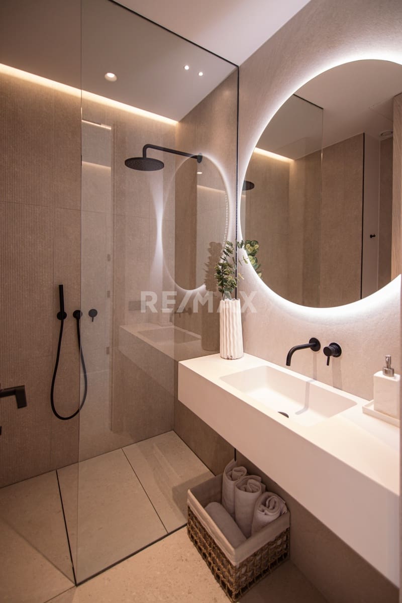 4 sypialnia Willa na sprzedaż w Roca Llisa z basenem garażem - 4 600 000 € (Ref: 9170464)