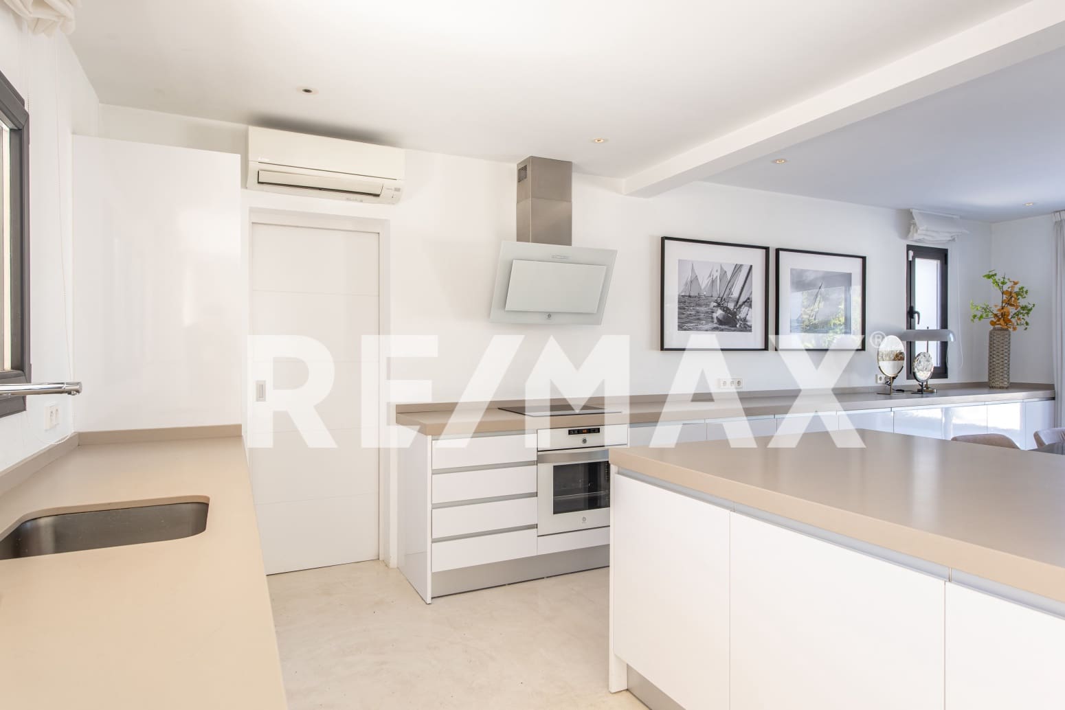 8 slaapkamer Villa te koop in San Jose / Sant Josep de Sa Talaia met zwembad - € 2.698.000 (Ref: 9170465)