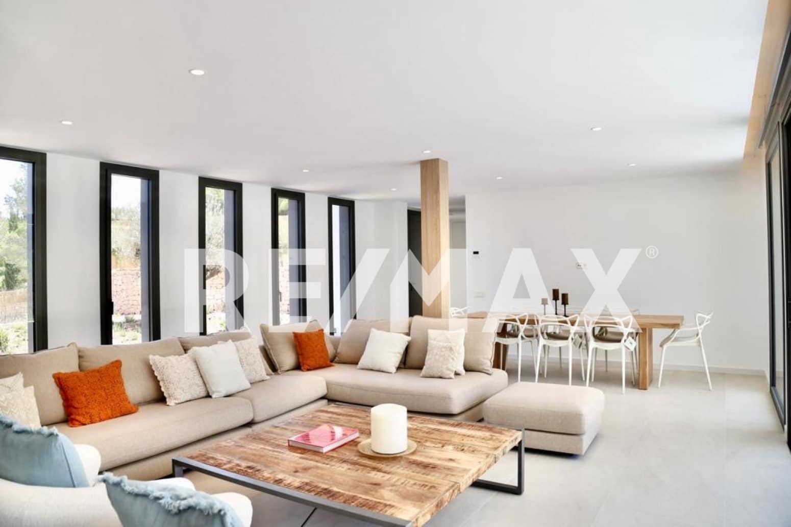 5 soverom Villa til salgs i Roca Llisa med svømmebasseng garasje - € 3 500 000 (Ref: 9170466)