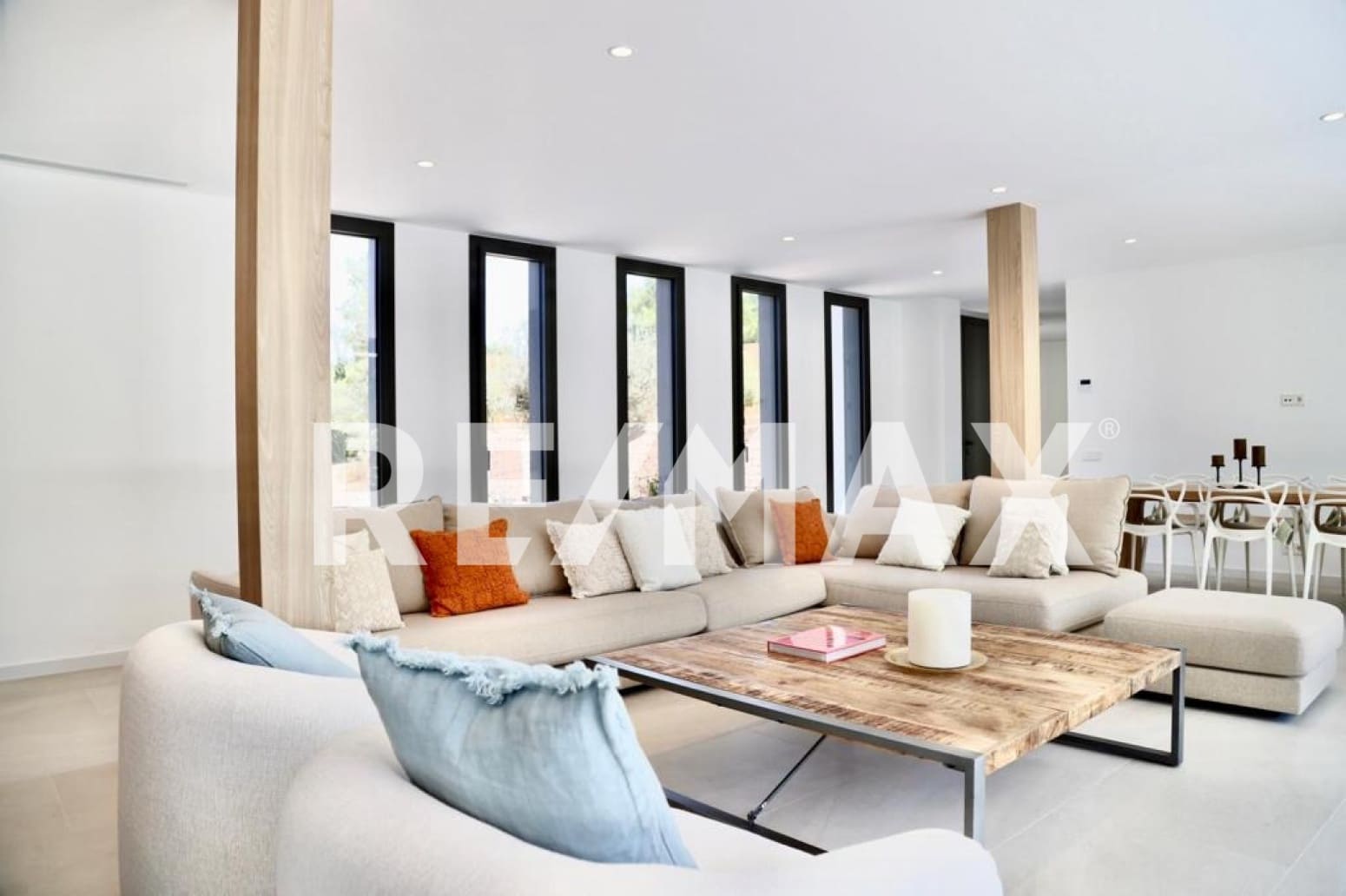 5 soverom Villa til salgs i Roca Llisa med svømmebasseng garasje - € 3 500 000 (Ref: 9170466)