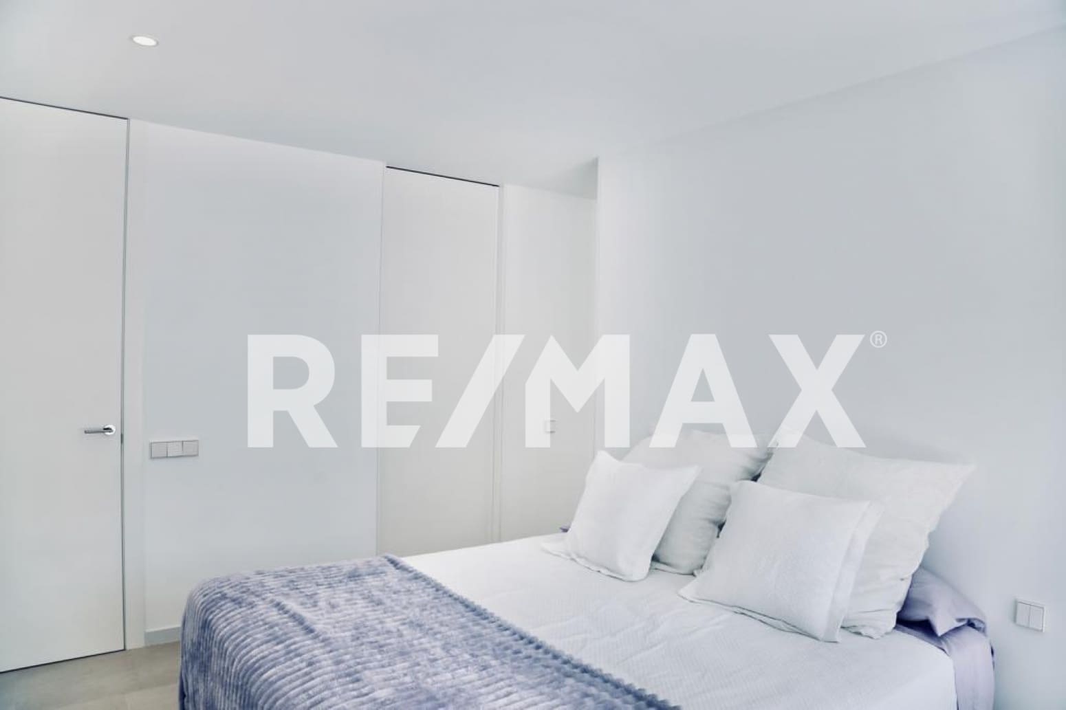 5 soverom Villa til salgs i Roca Llisa med svømmebasseng garasje - € 3 500 000 (Ref: 9170466)