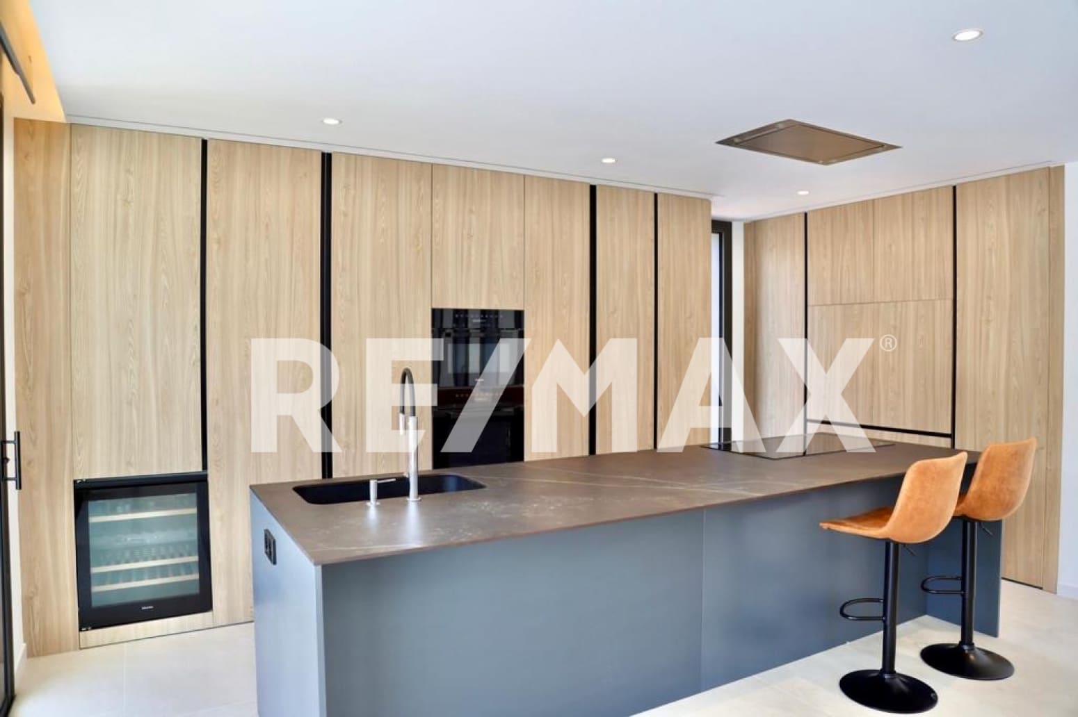 5 soverom Villa til salgs i Roca Llisa med svømmebasseng garasje - € 3 500 000 (Ref: 9170466)