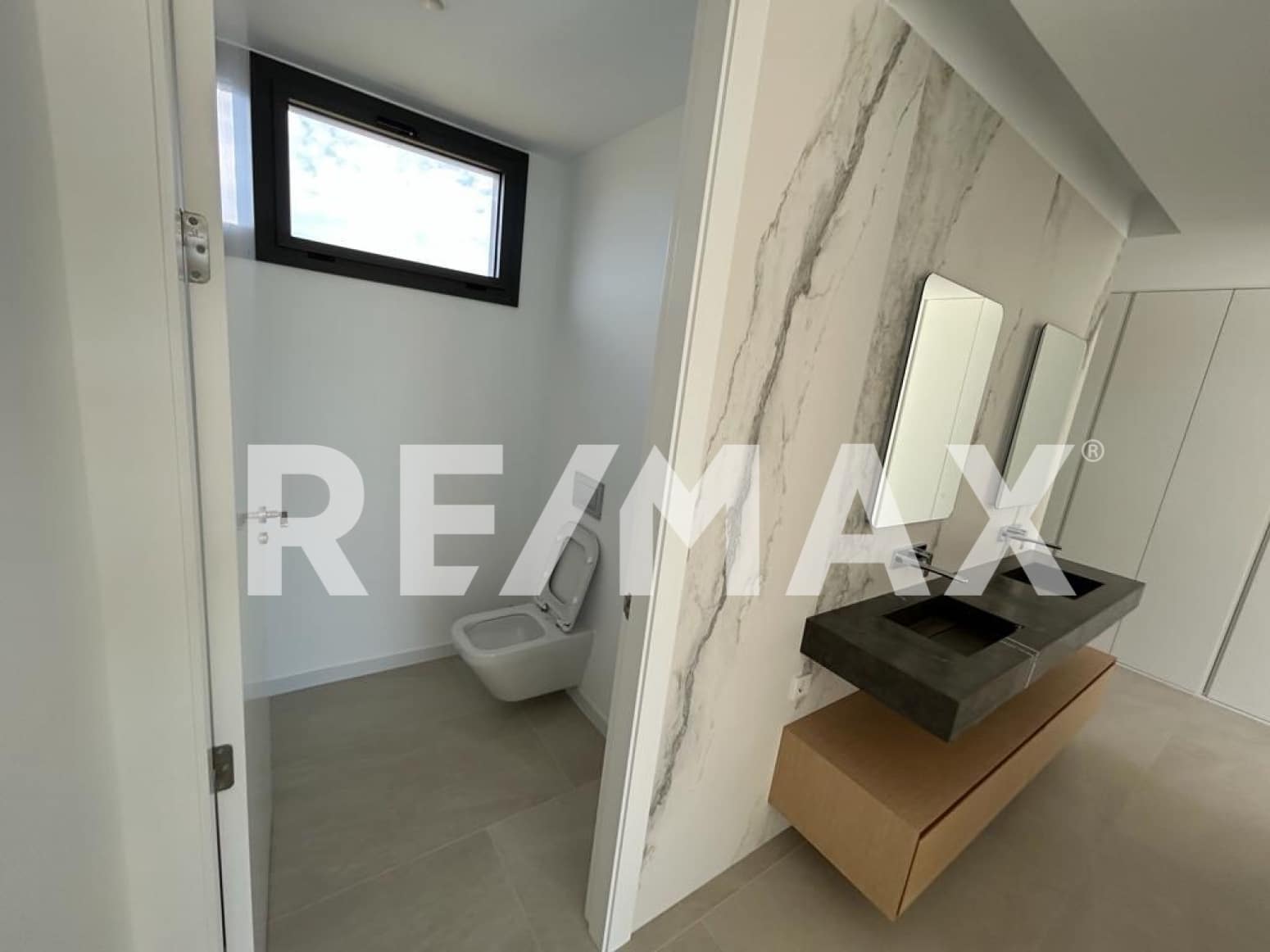 5 soverom Villa til salgs i Roca Llisa med svømmebasseng garasje - € 3 500 000 (Ref: 9170466)