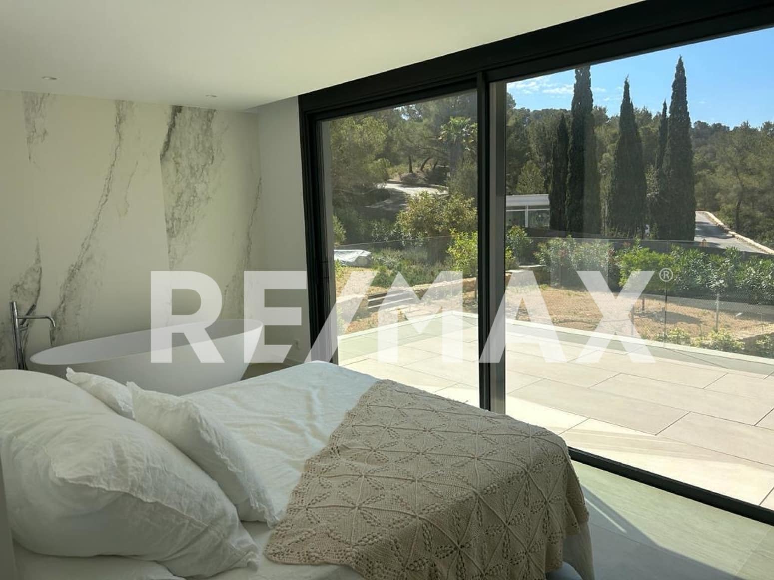 5 soverom Villa til salgs i Roca Llisa med svømmebasseng garasje - € 3 500 000 (Ref: 9170466)