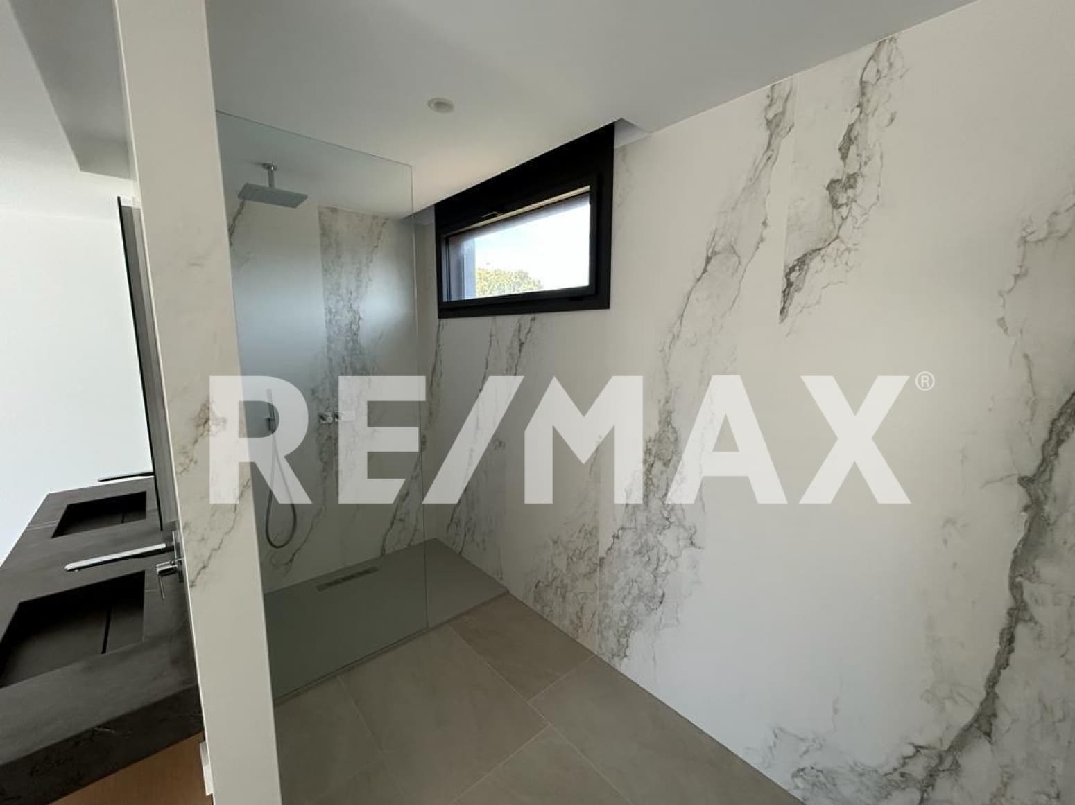 5 soverom Villa til salgs i Roca Llisa med svømmebasseng garasje - € 3 500 000 (Ref: 9170466)