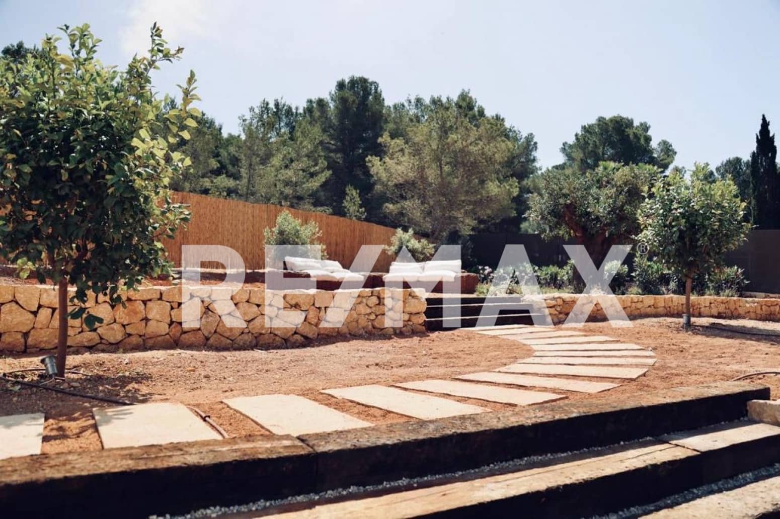 5 soverom Villa til salgs i Roca Llisa med svømmebasseng garasje - € 3 500 000 (Ref: 9170466)