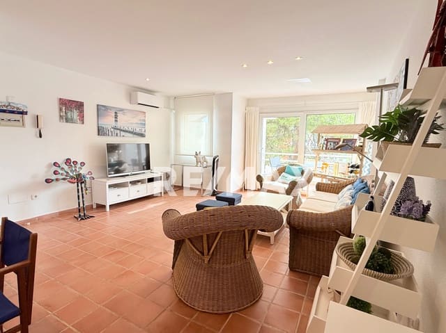 2 soveværelse Lejlighed til leje i Santa Eulalia / Santa Eularia med swimmingpool - € 1.900 (Ref: 9193218)