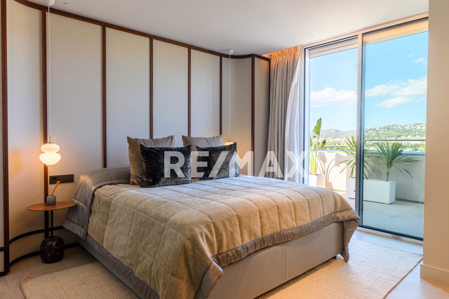 3 bedroom Flat for sale in Ibiza / Eivissa town with garage - € 2,950,000 (Ref: 9211090)