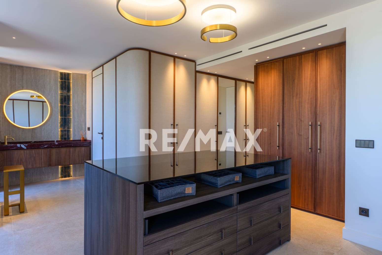 3 bedroom Flat for sale in Ibiza / Eivissa town with garage - € 2,950,000 (Ref: 9211090)