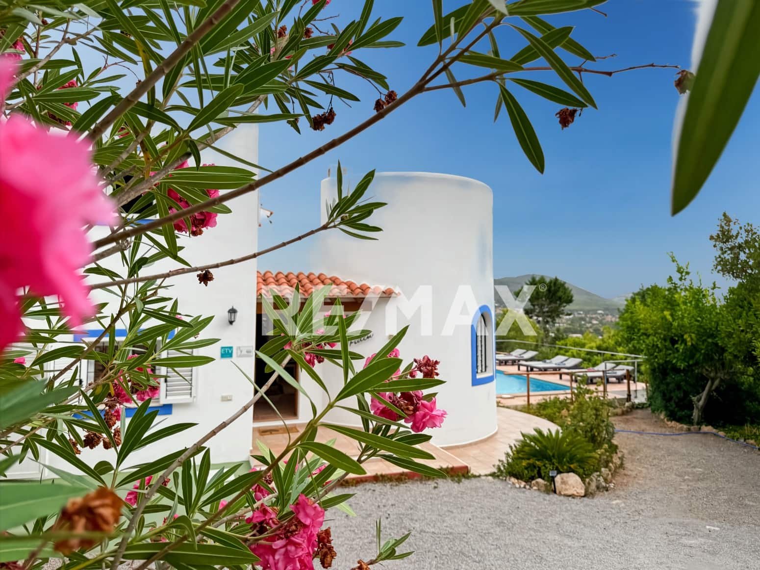 4 sypialnia Willa do wynajęcia w Santa Eulalia / Santa Eularia z basenem garażem - 6 600 € (Ref: 9227481)